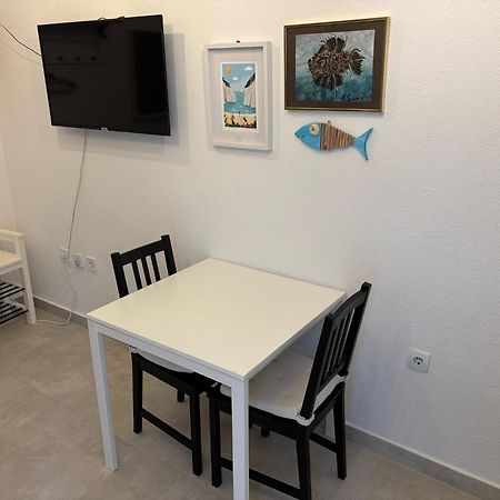 Apartment Ana Vis Bagian luar foto