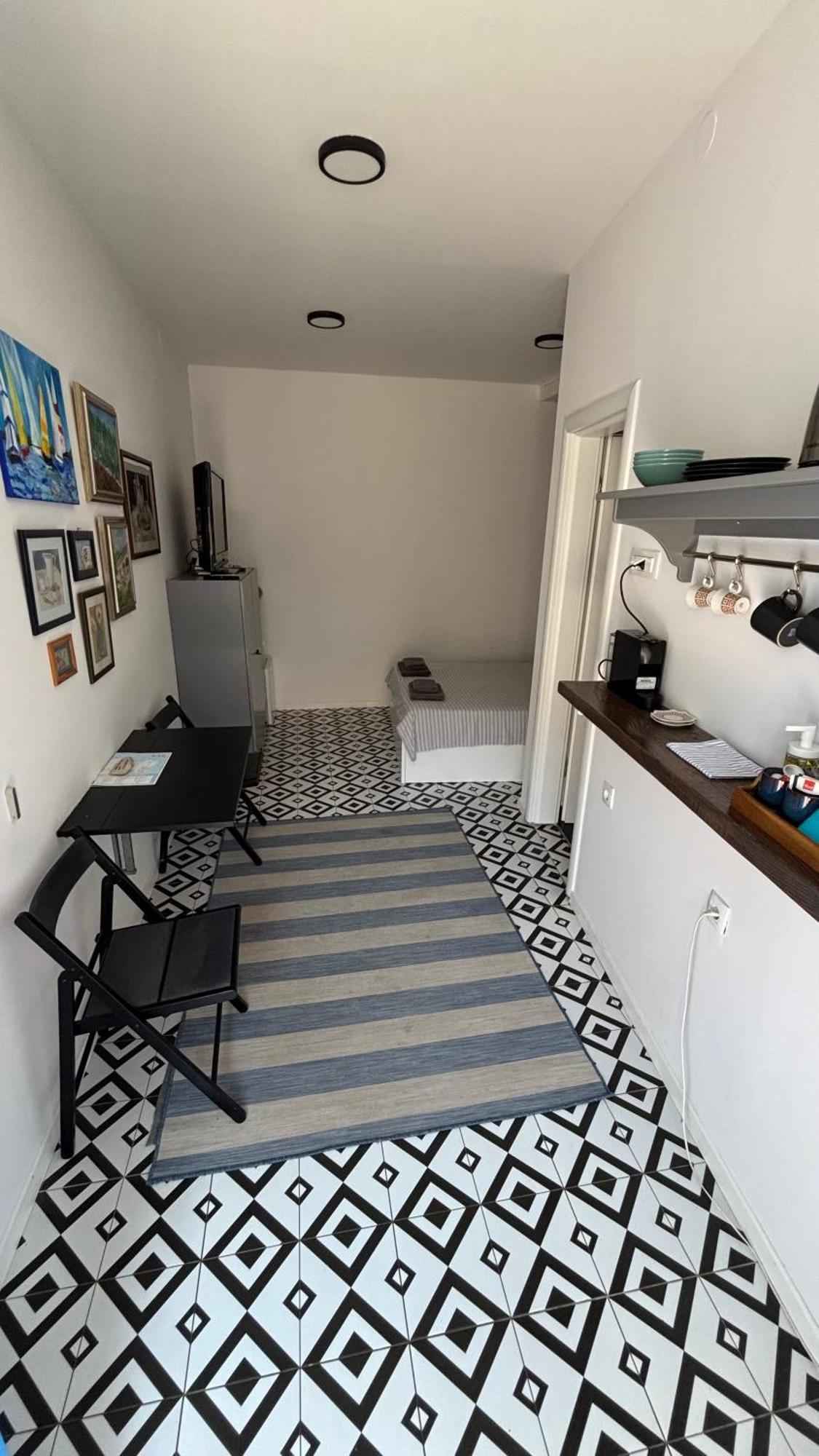 Apartment Ana Vis Bagian luar foto